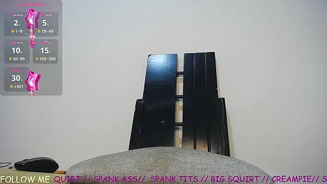 vegalaura   online show from 10, 4, 2026