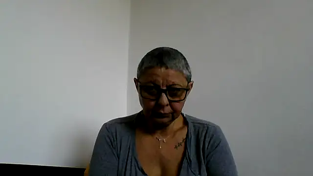 roseblak42 online show from 22, 11, 2025