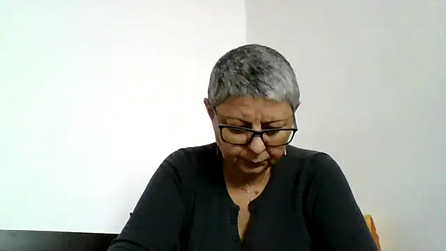 roseblak42 online show from 20, 12, 2025