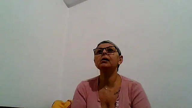 roseblak42 online show from 22, 12, 2025