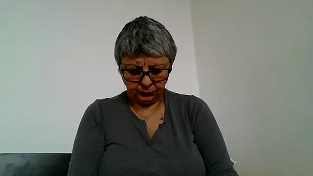 roseblak42 online show from 5, 2, 2026