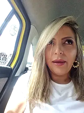  Abril-Office1 online show from 10, 2, 2025