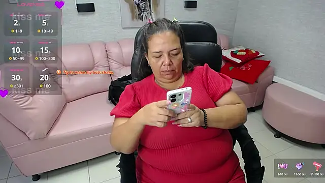 Snapshot of Penelope_Nipples_ chatting on 16, 1, 2025 Penelope Nipples online show from 16, 1, 2025