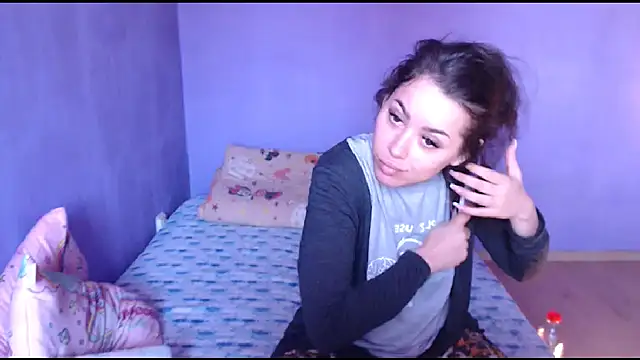 Snapshot of LovelyJulliette chatting on 5, 3, 2025 LovelyJulliette online show from 5, 3, 2025