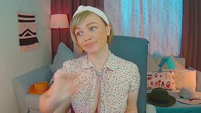 NandiSmile online show from 18, 2, 2025