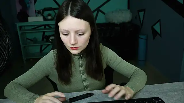 VeliraBraitberg online show from 10, 1, 2025