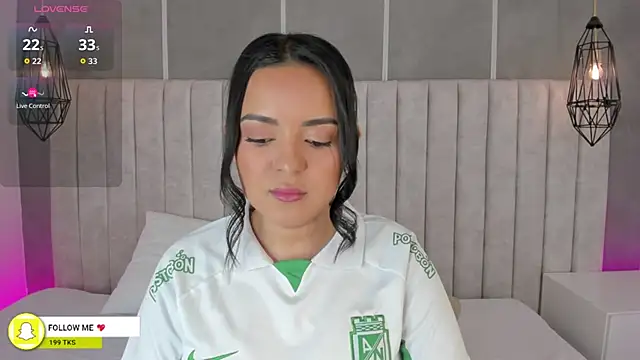 Snapshot of lea_gray chatting on 26, 10, 2025 lea gray online show from 26, 10, 2025