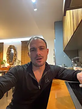 Adventurehotman online show from 6, 4, 2026