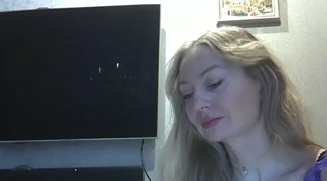 ZarinaSwift online show from 9, 12, 2024