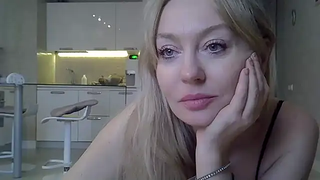 ZarinaSwift online show from 14, 1, 2025