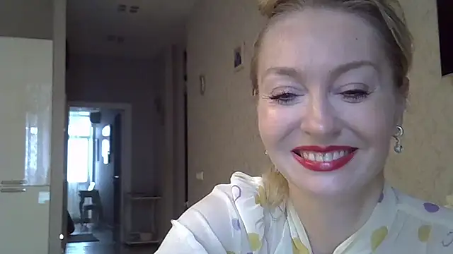 ZarinaSwift online show from 11, 9, 2025