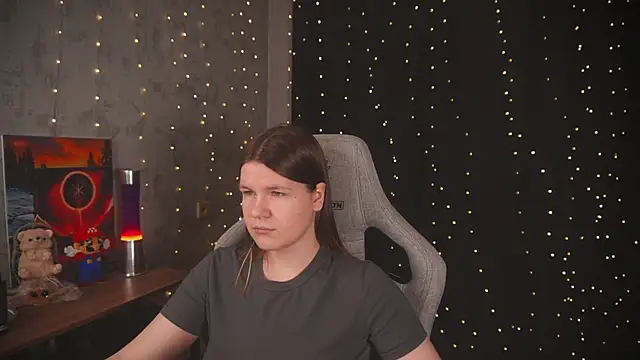 Snapshot of cuteamberlyyy chatting on 23, 12, 2025 cuteamberlyyy online show from 23, 12, 2025