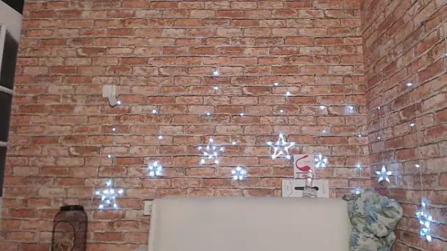 Amelia Kiss  online show from 12, 9, 2025