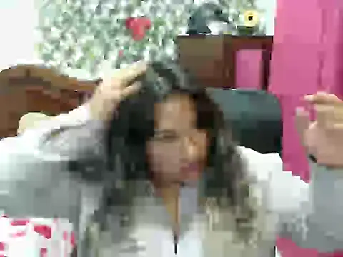 Snapshot of EmilyLove1014 chatting on 21, 12, 2024 EmilyLove1014 online show from 21, 12, 2024