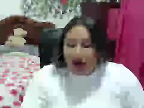 Snapshot of EmilyLove1014 chatting on 1, 1, 2025 EmilyLove1014 online show from 1, 1, 2025