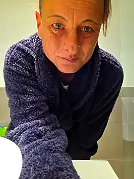 Snapshot of Pussy69Kat chatting on 3, 10, 2025 Pussy69Kat online show from 3, 10, 2025