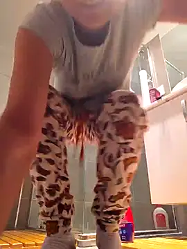 Snapshot of Pussy69Kat chatting on 18, 11, 2025 Pussy69Kat online show from 18, 11, 2025