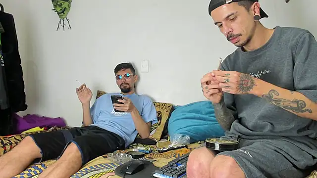 Aaron BigDickxxx online show from 30, 3, 2026