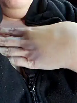 Snapshot of ashezjxm8698 chatting on 1, 2, 2025 ashezjxm8698 online show from 1, 2, 2025