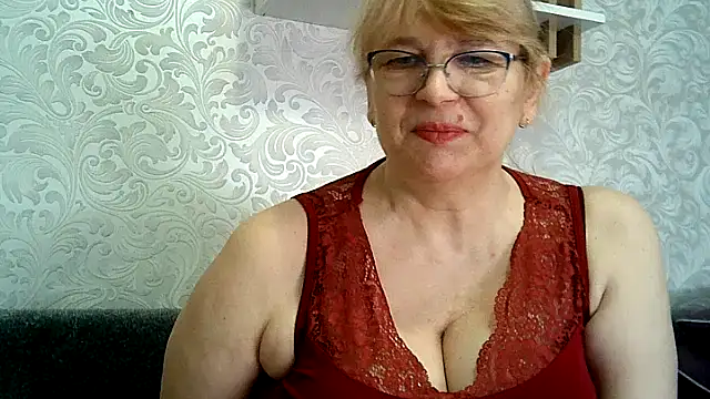 Snapshot of Aline_LoveFlowers chatting on 27, 2, 2025 Aline LoveFlowers online show from 27, 2, 2025