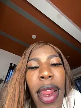 Snapshot of Richchocolatesweet_ chatting on 8, 11, 2025 Richchocolatesweet online show from 8, 11, 2025