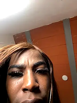 Snapshot of Richchocolatesweet_ chatting on 11, 11, 2025 Richchocolatesweet online show from 11, 11, 2025