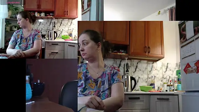 Sakura Green online show from 18, 12, 2025