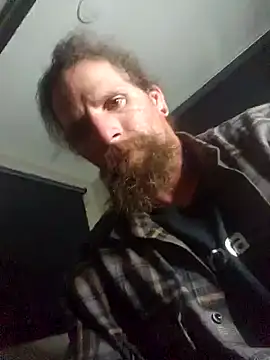 Snapshot of Crackkers chatting on 12, 12, 2024 Crackkers online show from 12, 12, 2024