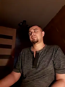 Foxyshaved online show from 28, 1, 2025