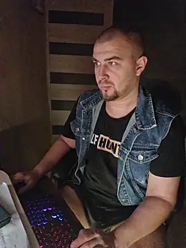 Foxyshaved online show from 30, 10, 2025