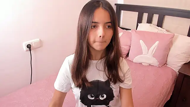 Raychell Black online show from 10, 2, 2025