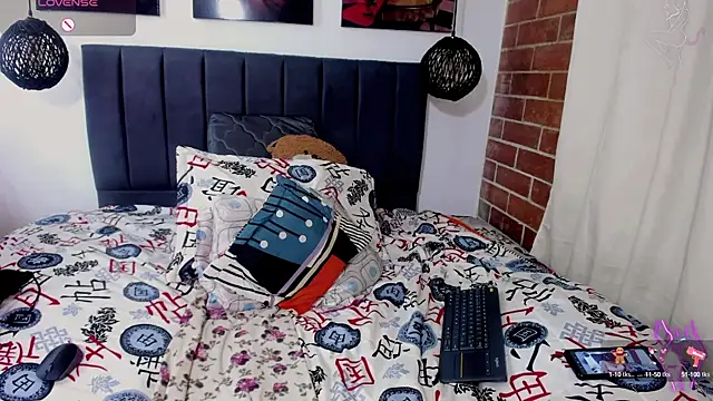 Snapshot of kyliejenner_hot chatting on 3, 3, 2025 kyliejenner hot online show from 3, 3, 2025