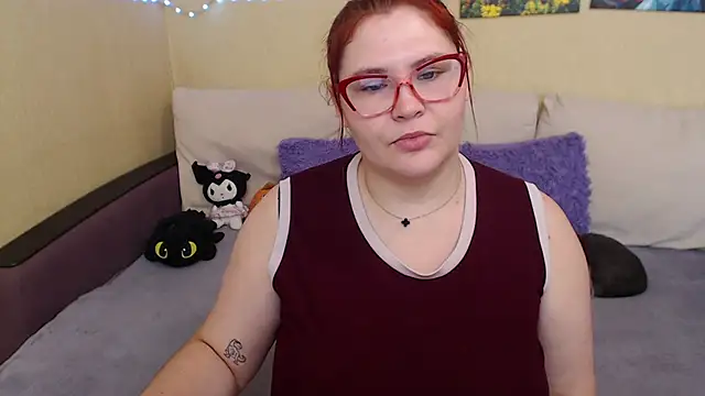 JuliaKeln online show from 10, 9, 2025