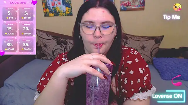 Snapshot of JuliaKeln chatting on 13, 5, 2026 JuliaKeln online show from 13, 5, 2026