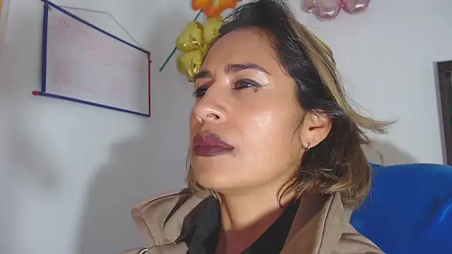 Snapshot of fantasty_nylon chatting on 7, 12, 2024 fantasty nylon online show from 7, 12, 2024