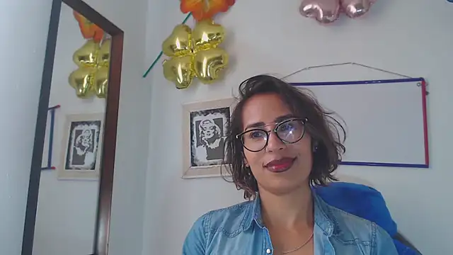 Snapshot of fantasty_nylon chatting on 8, 2, 2025 fantasty nylon online show from 8, 2, 2025