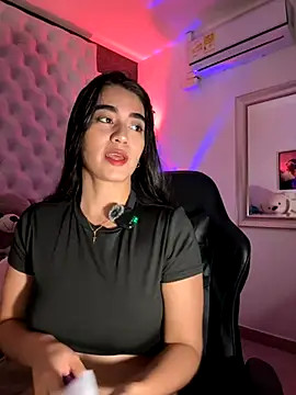 Snapshot of ZarahEvans chatting on 29, 11, 2025 ZarahEvans online show from 29, 11, 2025