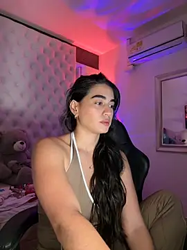 Snapshot of ZarahEvans chatting on 3, 12, 2025 ZarahEvans online show from 3, 12, 2025