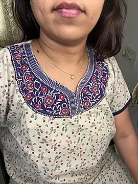 Snapshot of kannadatelugugirl chatting on 18, 12, 2024 kannadatelugugirl online show from 18, 12, 2024