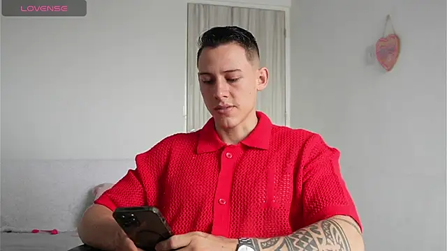 Muscle King Cum online show from 16, 4, 2026