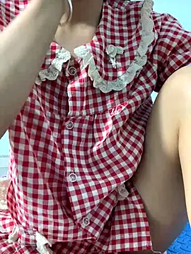 Snapshot of Hoanami chatting on 9, 11, 2025 Hoanami online show from 9, 11, 2025