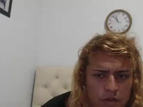 Snapshot of KIARAMARSHALLWELLZ chatting on 15, 12, 2024 KIARAMARSHALLWELLZ online show from 15, 12, 2024