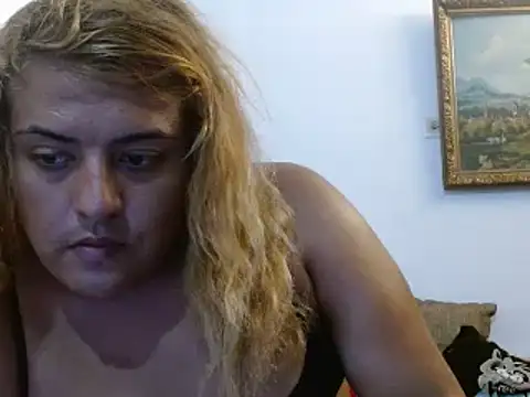 Snapshot of KIARAMARSHALLWELLZ chatting on 28, 1, 2025 KIARAMARSHALLWELLZ online show from 28, 1, 2025