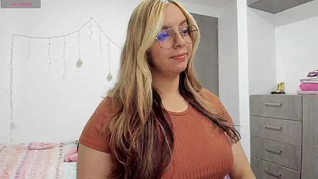 Valery7rose  online show from 18, 3, 2025