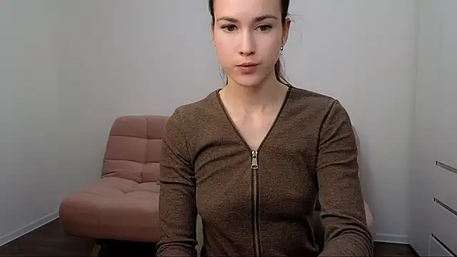 Snapshot of AliciaNewell chatting on 13, 12, 2024 AliciaNewell online show from 13, 12, 2024