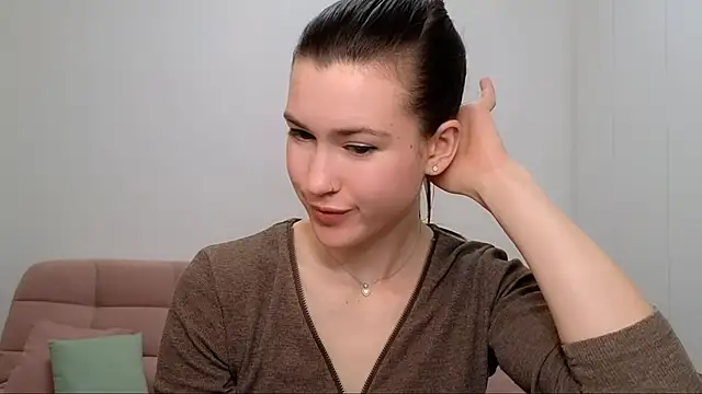 Snapshot of AliciaNewell chatting on 18, 1, 2025 AliciaNewell online show from 18, 1, 2025