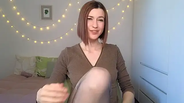 Snapshot of AliciaNewell chatting on 23, 6, 2026 AliciaNewell online show from 23, 6, 2026