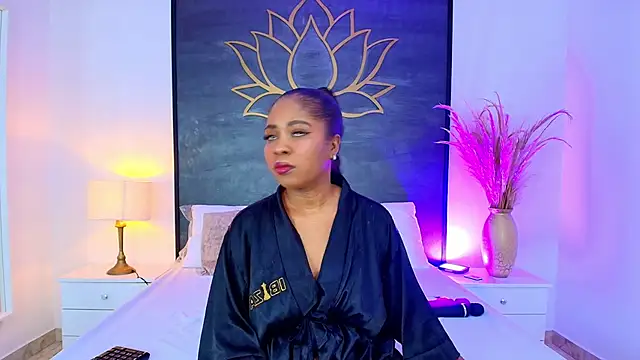 Snapshot of AlisonTravis chatting on 29, 4, 2026 AlisonTravis online show from 29, 4, 2026