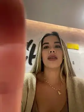 Emilia Bakerr online show from 27, 12, 2024