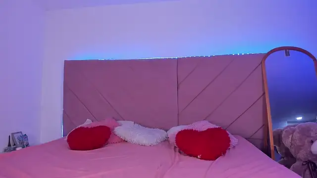 Marily Daniela  online show from 30, 11, 2025